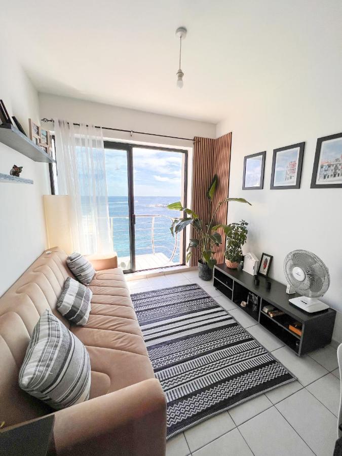 F8 1 Seaview Room, Living And Bathroom Shared , Stjulians Saint Julian's 외부 사진